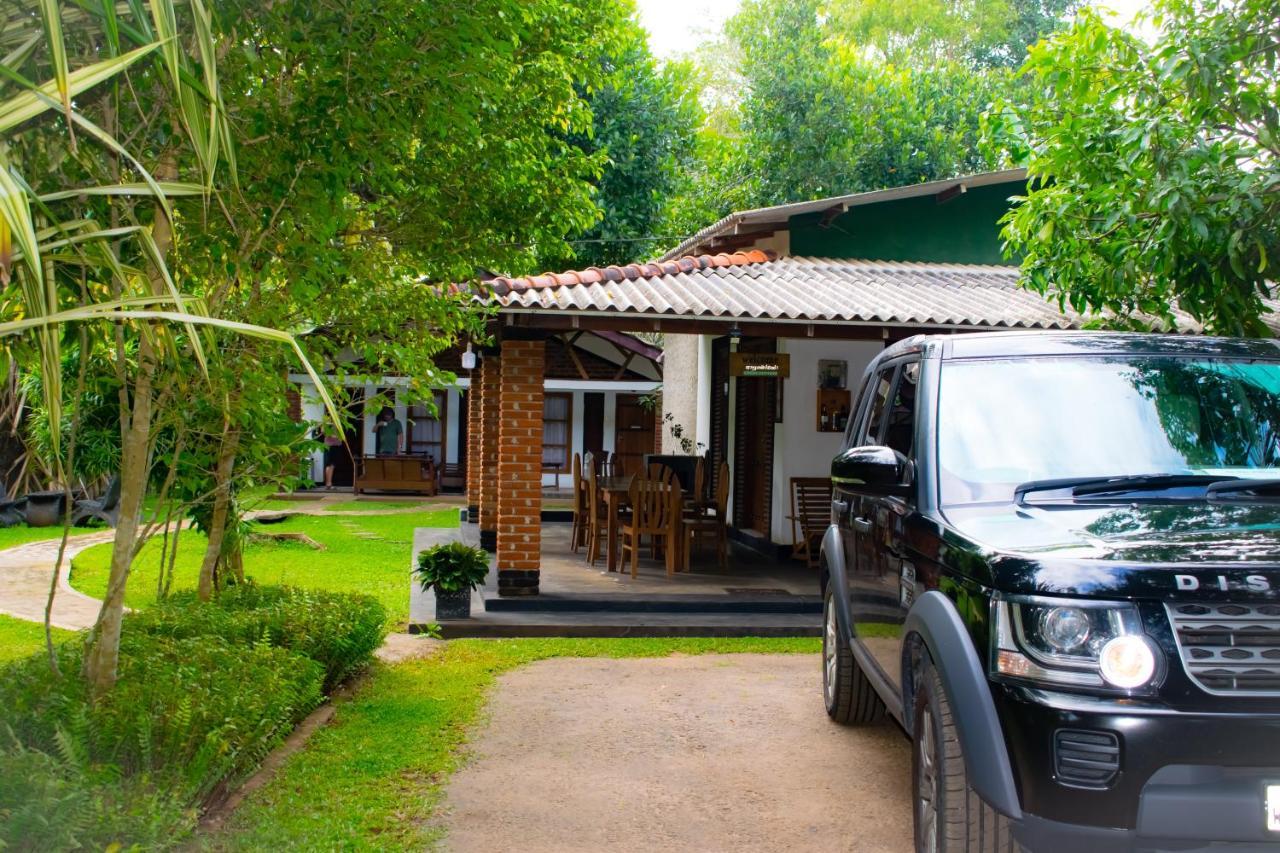Green Cottage Anuradhapura Exteriör bild