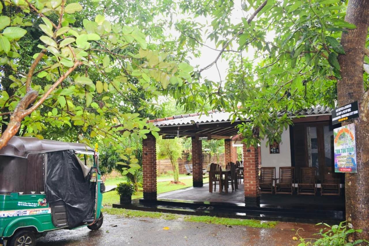 Green Cottage Anuradhapura Exteriör bild