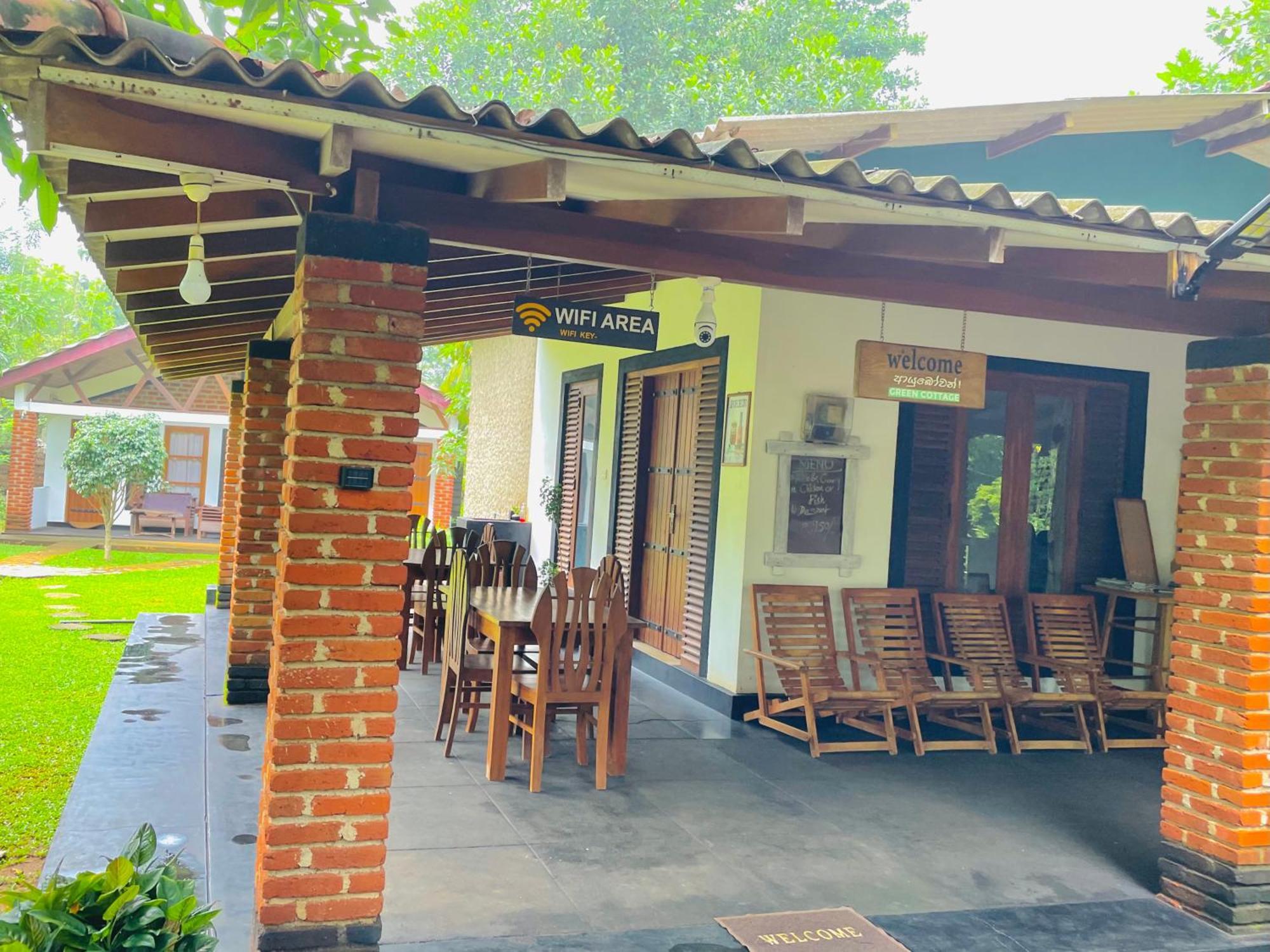 Green Cottage Anuradhapura Exteriör bild