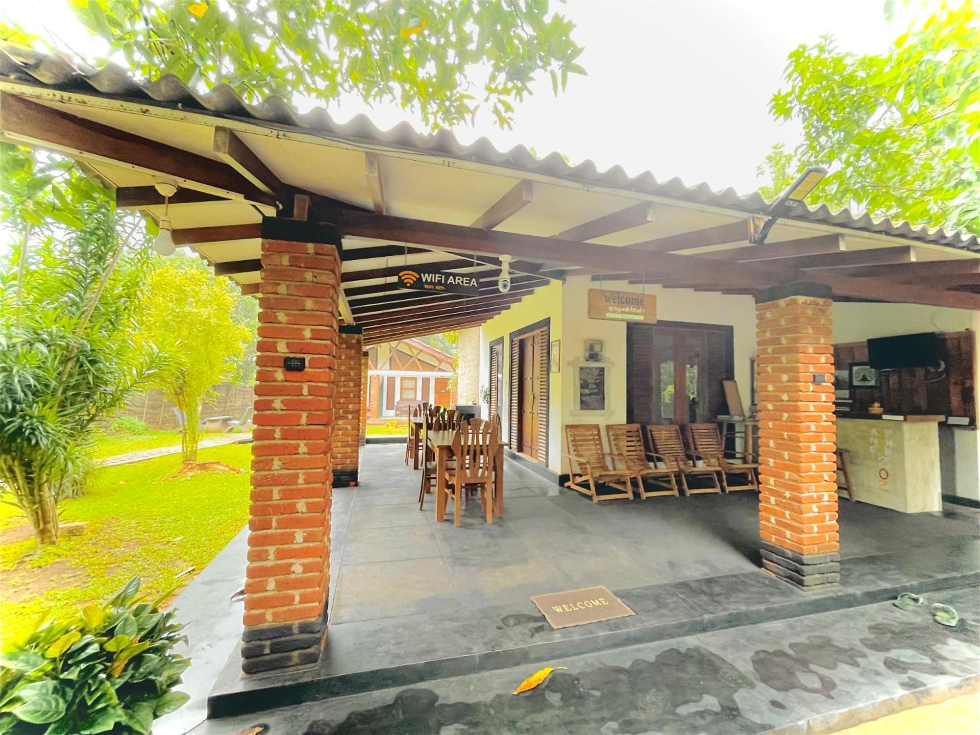 Green Cottage Anuradhapura Exteriör bild
